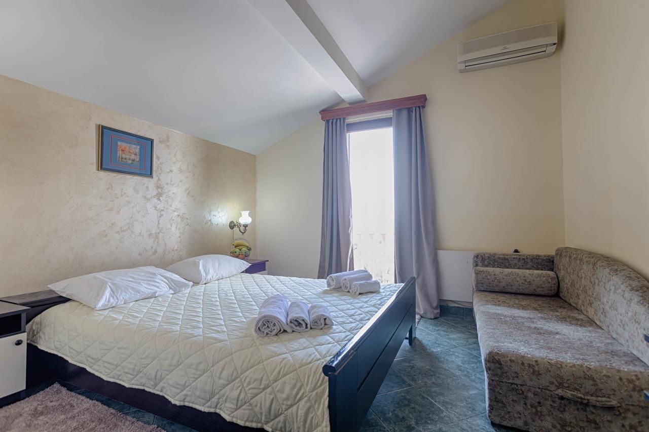 Гостевой дом Mali Miločer Bay Accommodation Свети-Стефан-33