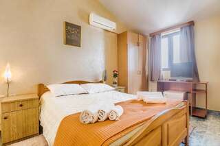 Гостевой дом Mali Miločer Bay Accommodation Свети-Стефан Двухместный номер с 1 кроватью-2