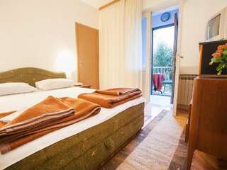 Гостевой дом Mali Miločer Bay Accommodation Свети-Стефан Апартаменты с 1 спальней-3