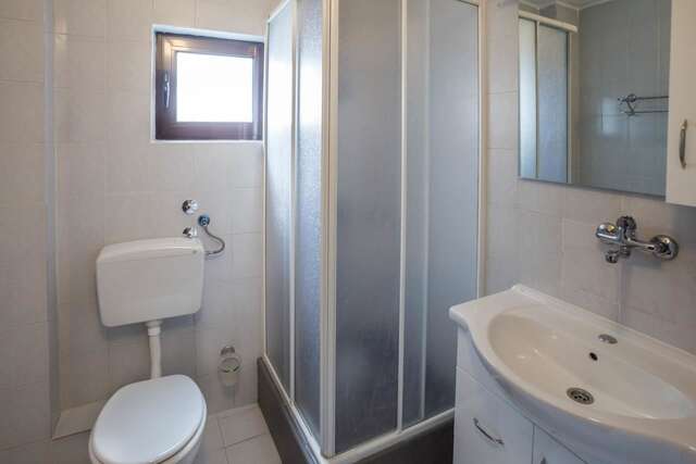 Гостевой дом Mali Miločer Bay Accommodation Свети-Стефан-22