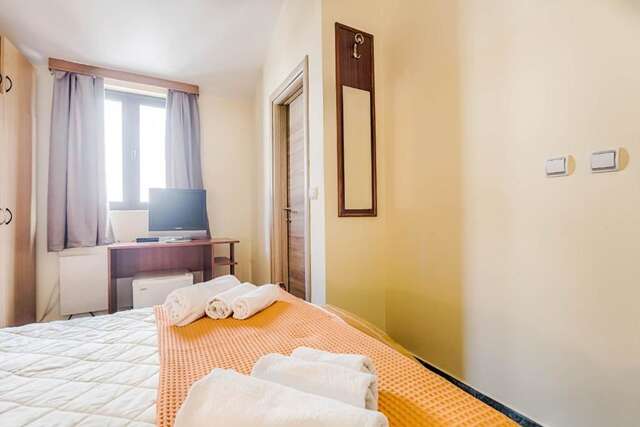 Гостевой дом Mali Miločer Bay Accommodation Свети-Стефан-49